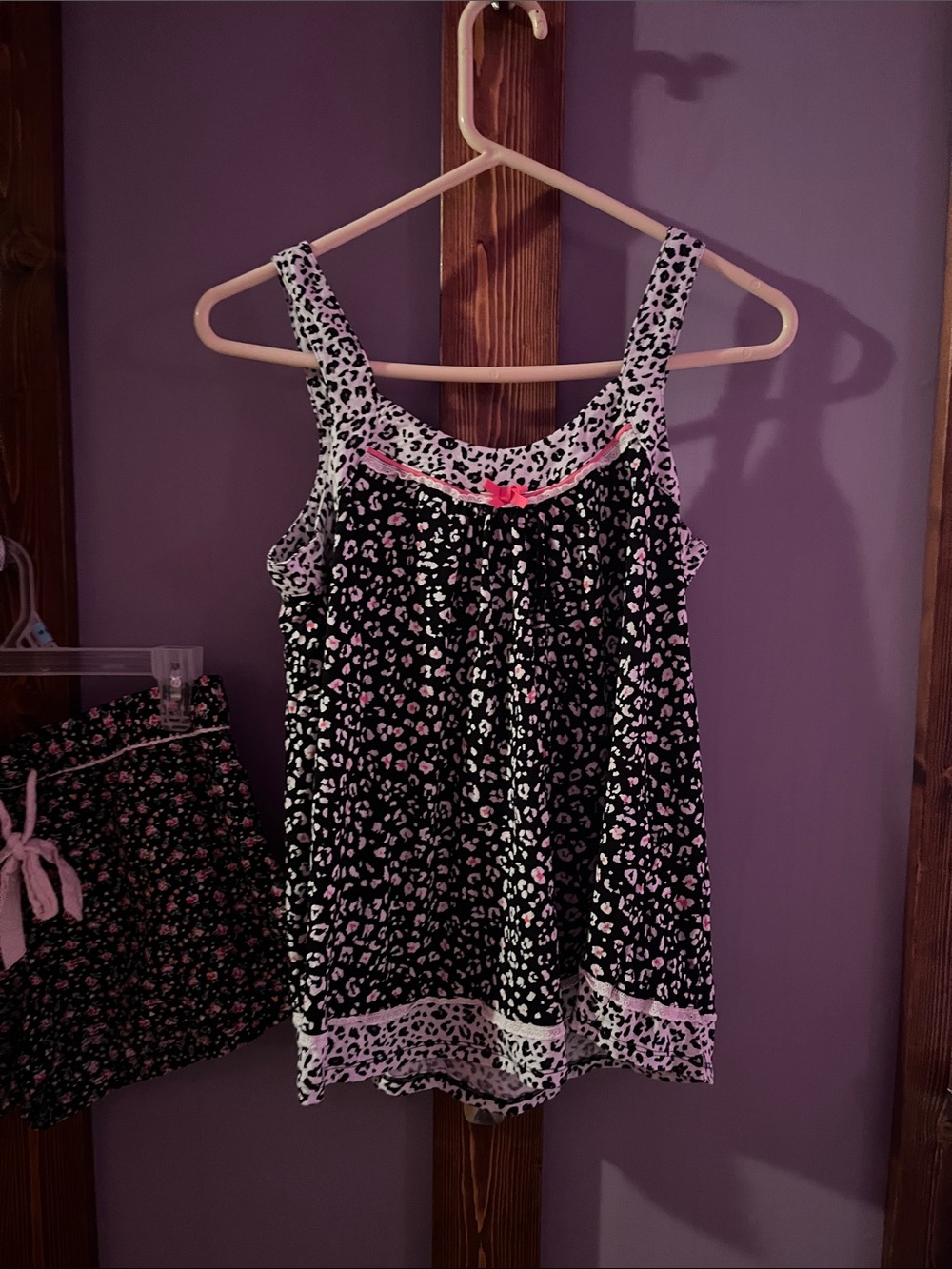 Vera Wang Black & Pink floral/leopard Print sleep Tank Top